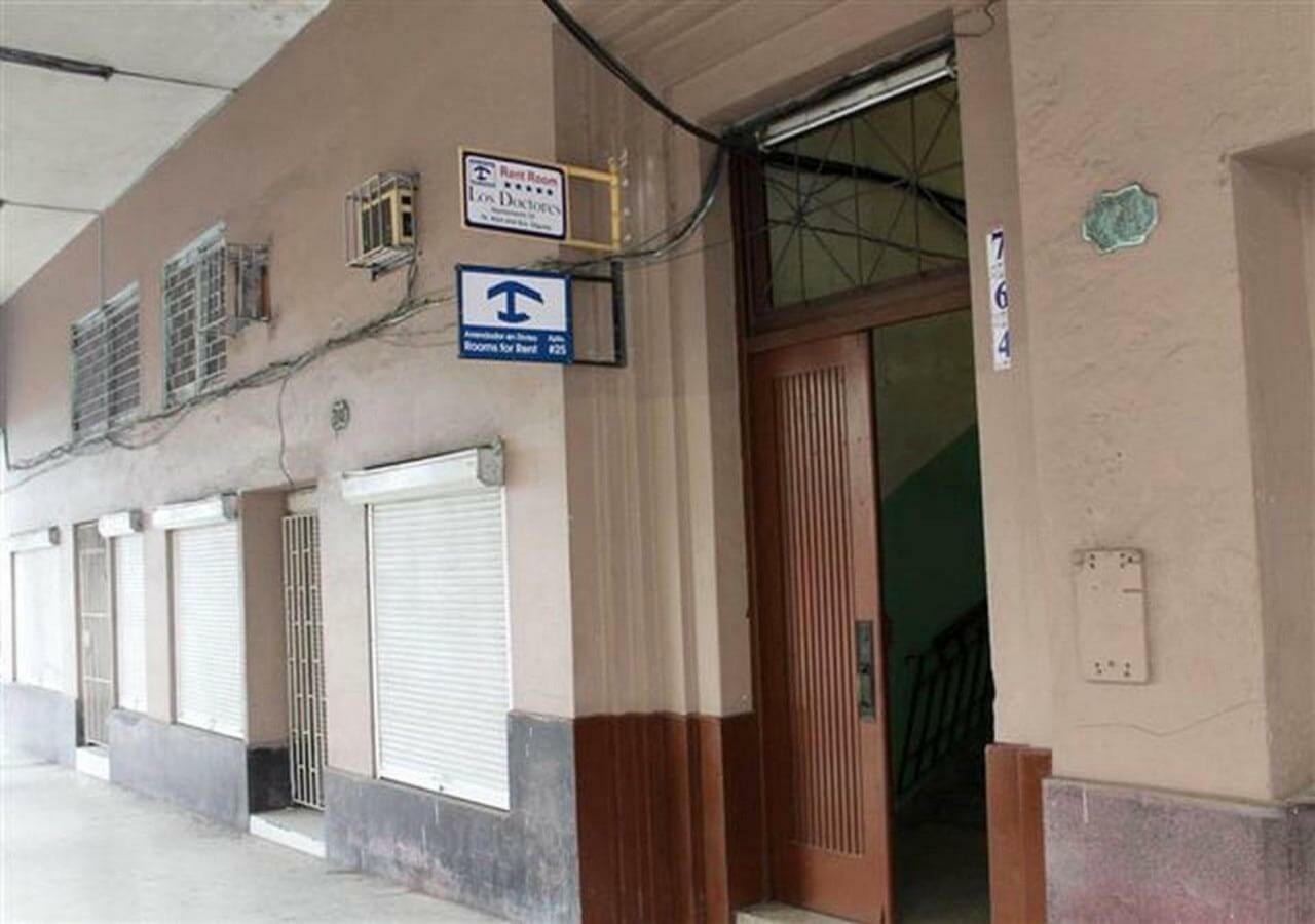 Casa Los Doctores Centro Habana Hotel Havana Exterior photo